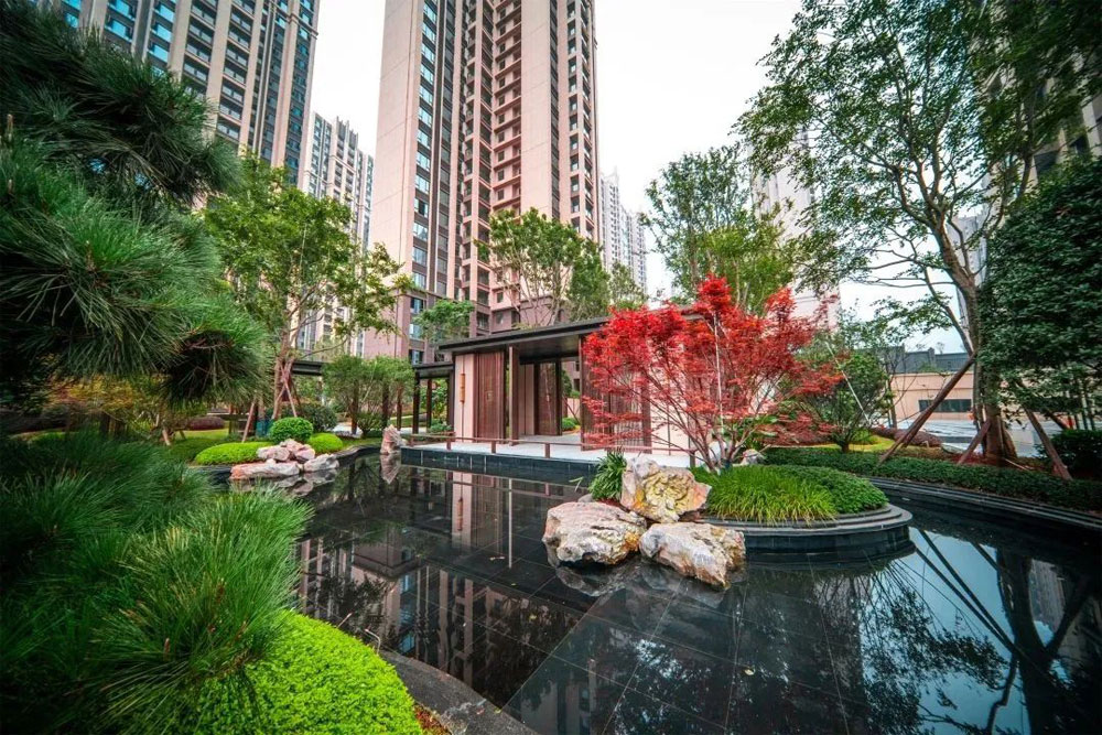 郴州市楚鑫顺熙园位于郴州市北湖区寒溪路78号,咨询电话4000-736-088转2800,项目总用地面积23439.7平方米,总建筑面积108000平方米,有关郴州楚鑫顺熙园房价,位置,户型图及相关评价等详情尽在好房汇