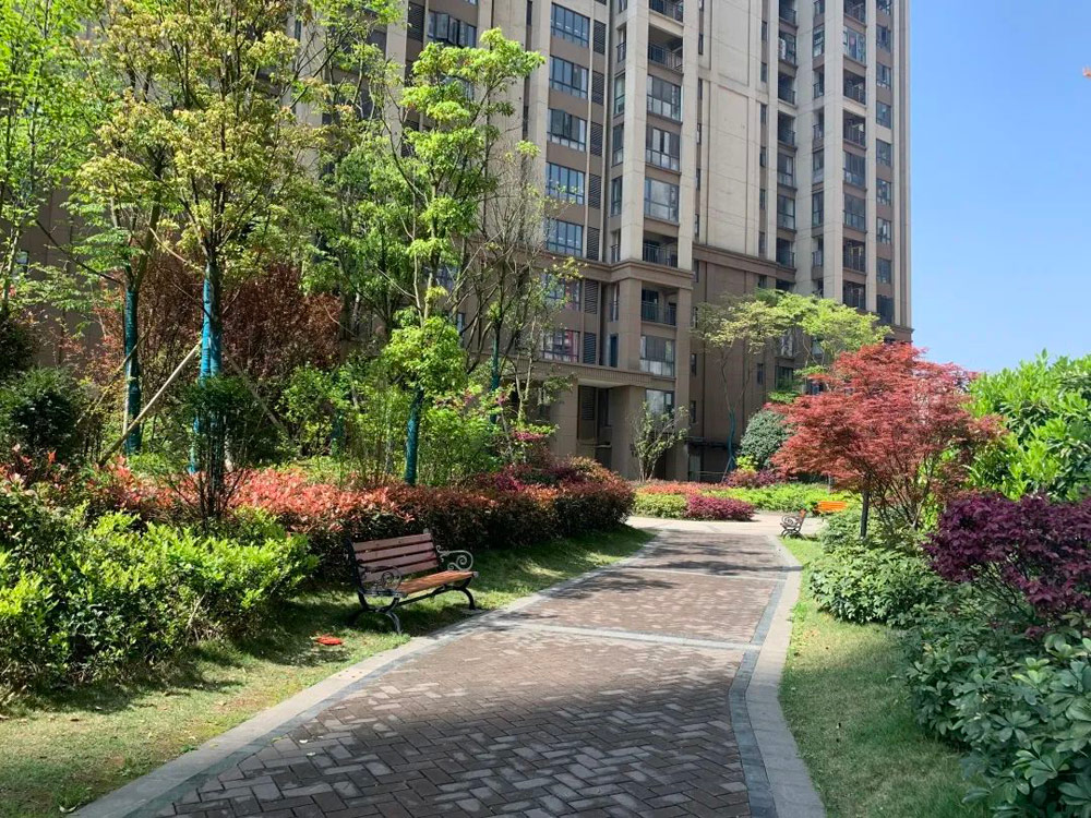 郴州市湘核云山春晓位于郴州市北湖区南岭大道134号七里洞小学旁,咨询电话4000-736-088转2861,项目分二期开发,有关郴州湘核云山春晓房价,位置,户型图及相关评价等详情尽在好房汇